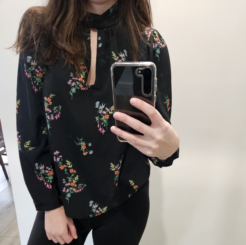State colorful top